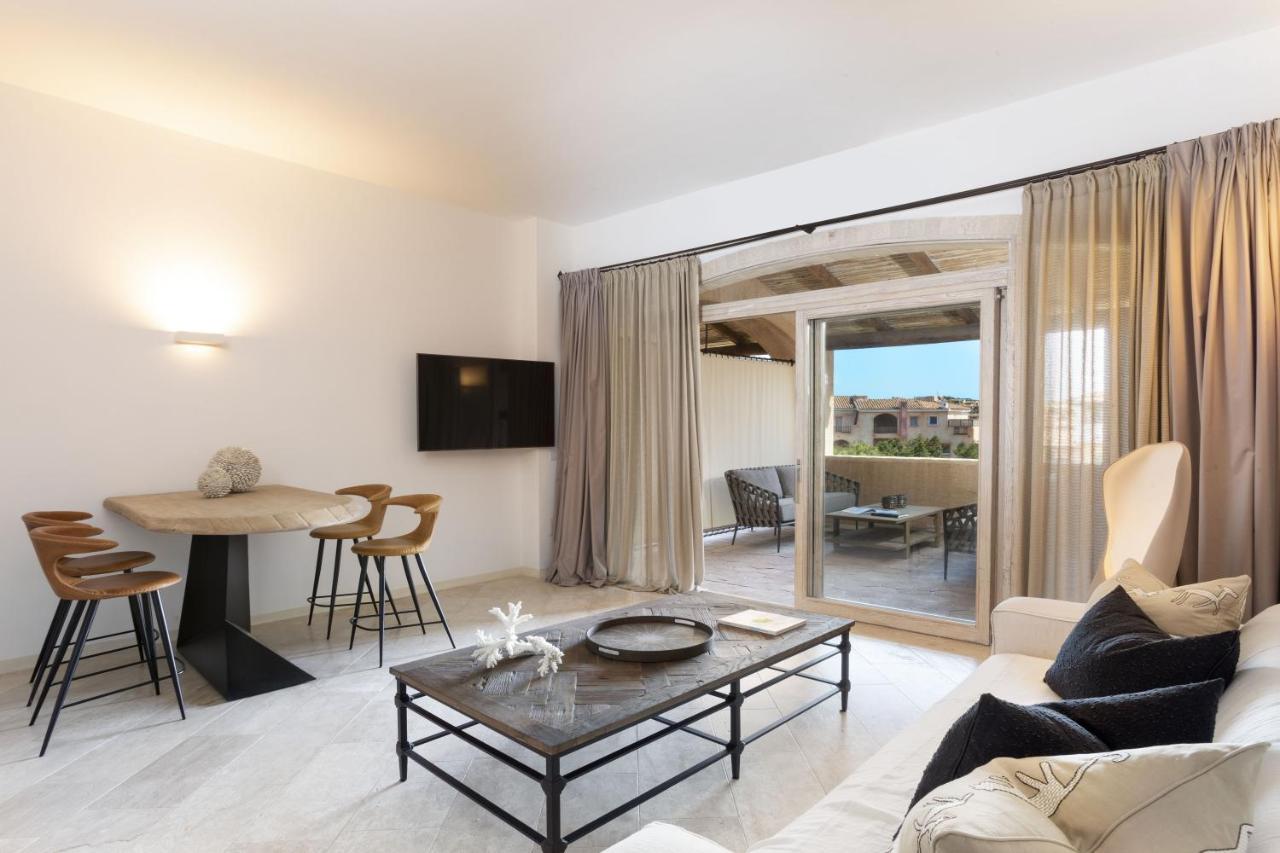 Le Suites Porto Cervo Bagian luar foto